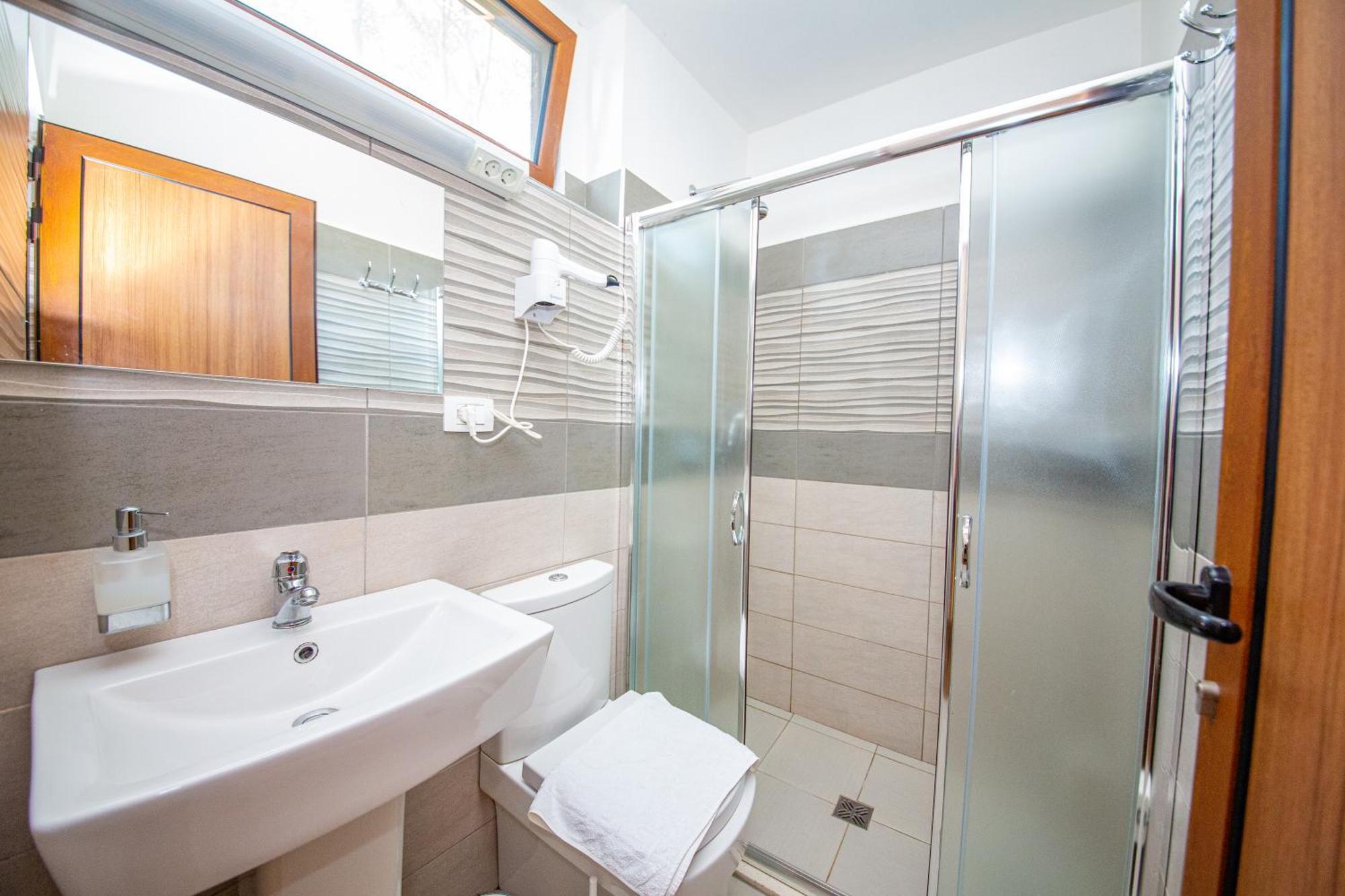Hotel Legjenda Shkodër Rom bilde